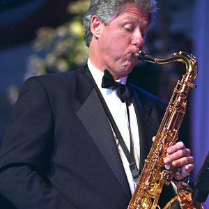 bill_clintonsax.jpg