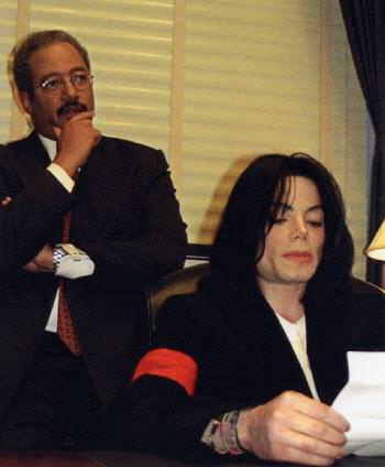 Image found on the Congressman's website: http://fattah.house.gov/images/user_images/photogallery/fattah_and_michael_jackson.jpg