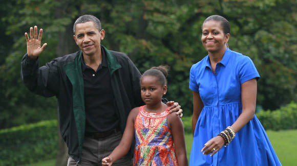 All the misery, fatigue, buried anxiety and deluded hope of American family life is etched into this infinitely sad post-vacation photo. 
