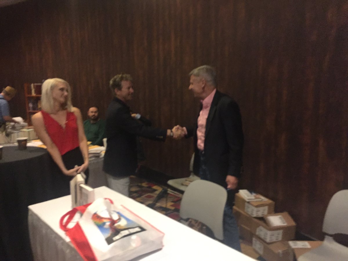 Rand Paul shakes Gary Johnson's hand at FreedomFest 2016. ||| The Gary Johnson campaign