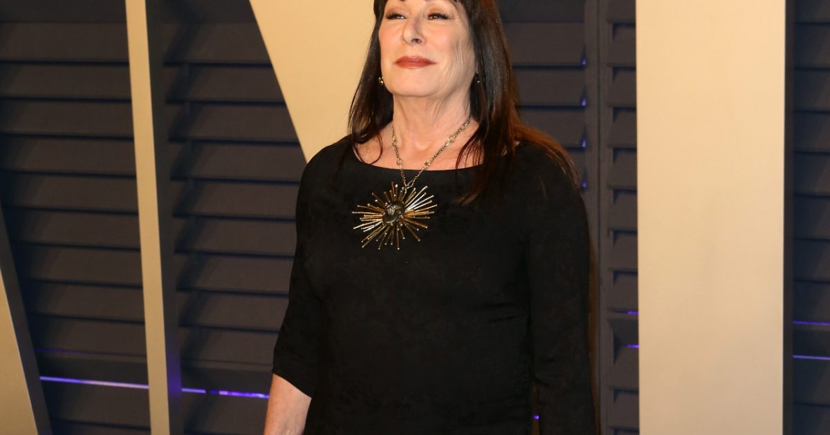 Anjelica Huston on Woody Allen, Roman Polanski, and Shitty Hollywood Men â€“  Reason.com