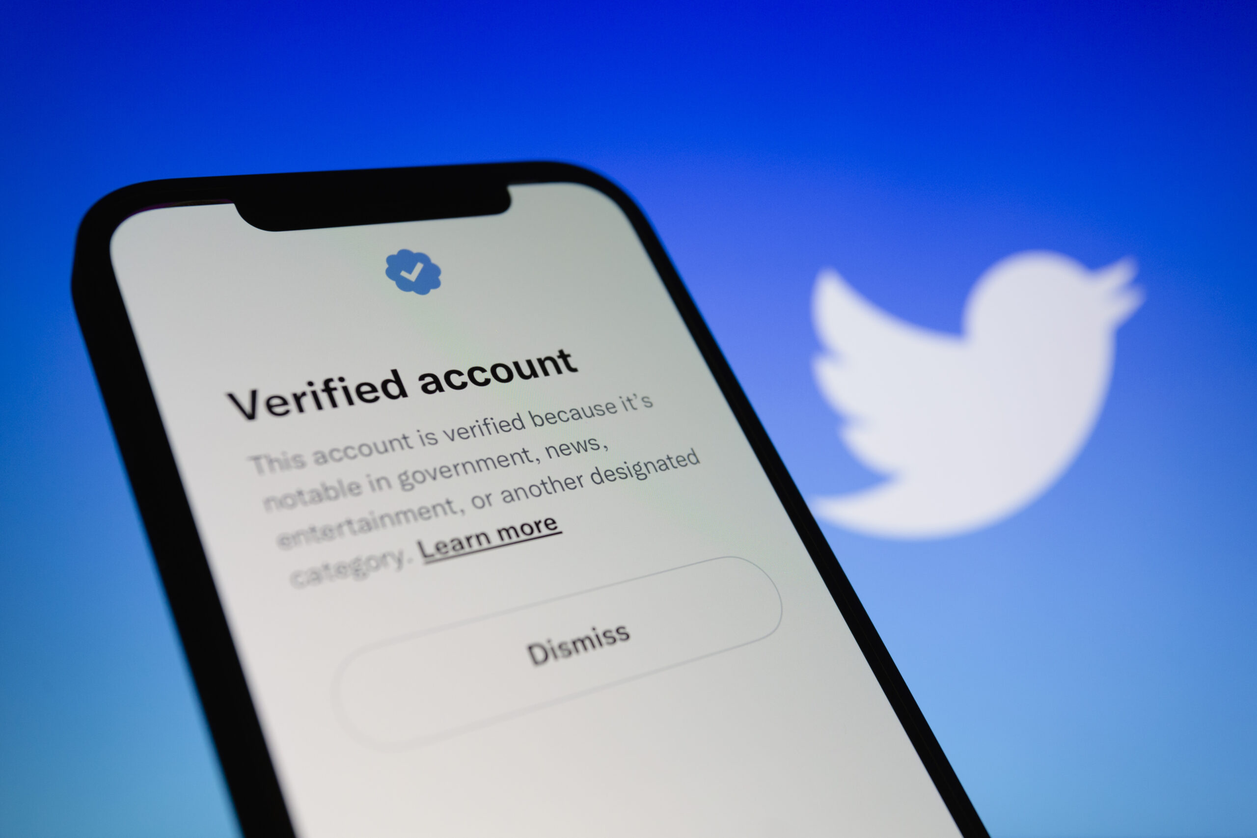 Twitter blue check unavailable after impostor accounts erupt on platform, X