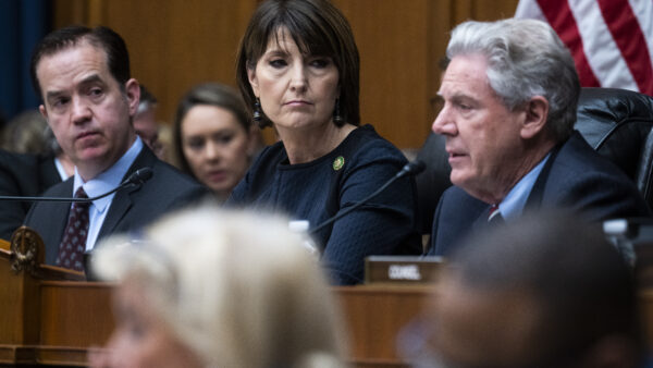 Reps. Cathy McMorris Rodgers (R–Wash.) and Frank Pallone Jr. (D–N.J.) preside over a hearing of the House Energy and Commerce Committee.