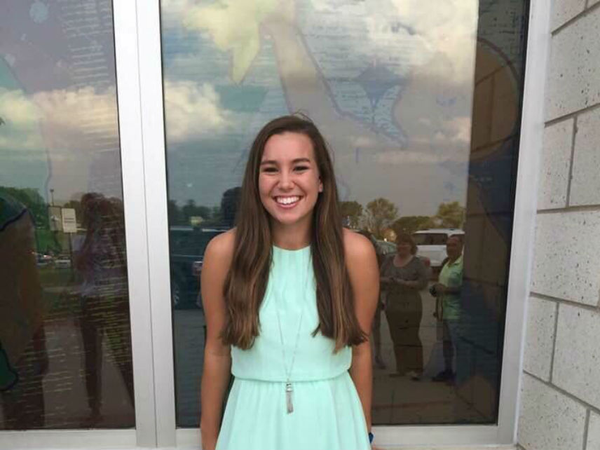 Mollie Tibbetts Mom Takes In The Son Of Undocumented Immigrants